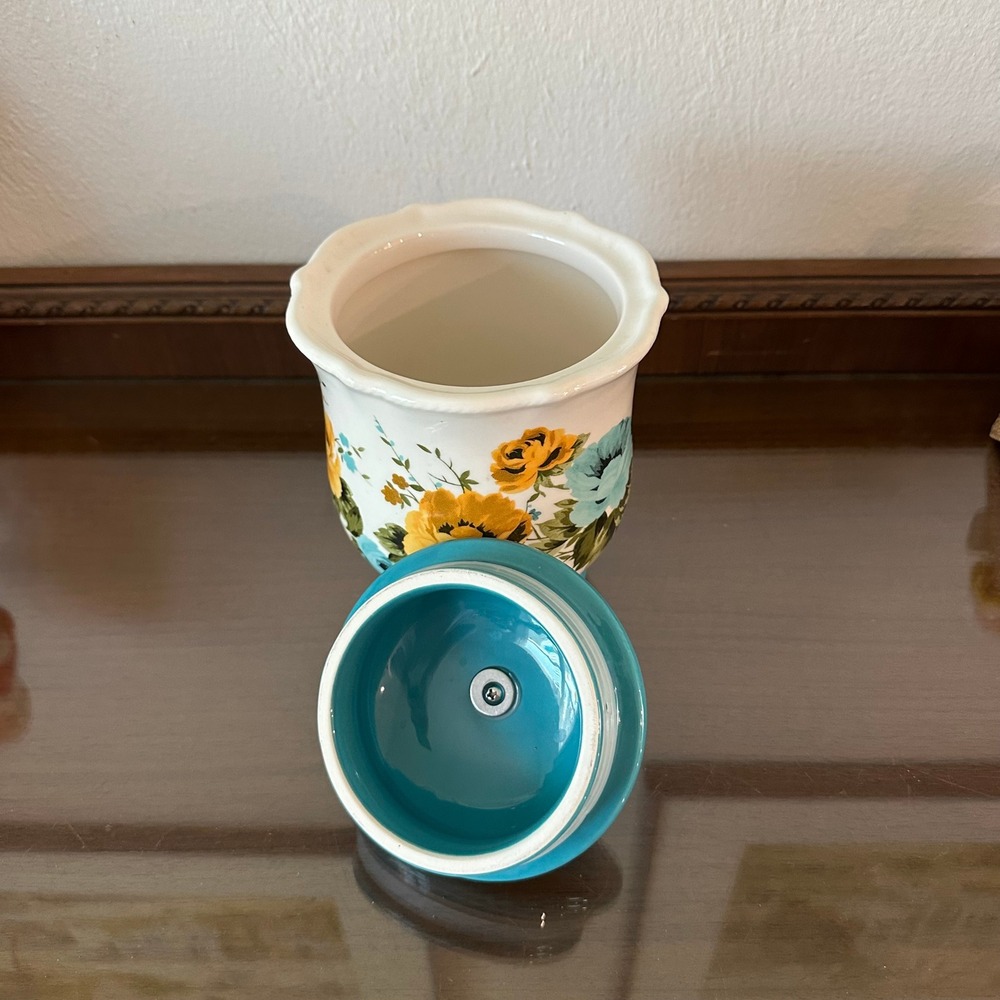 The Pioneer Woman Rose Shadow Stoneware Canister Teal Floral 8'' 38.5oz - Picture 4 of 5